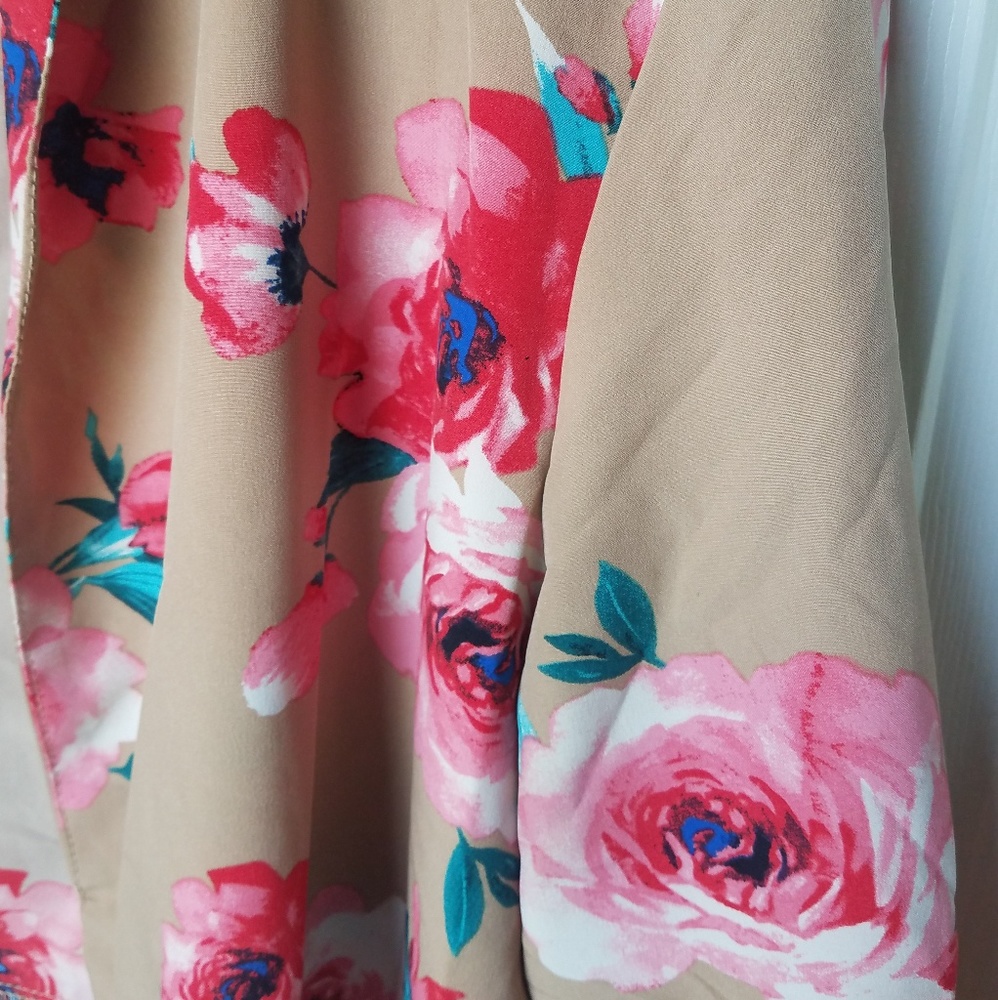 Women's Cropped Jacket - Picture 2 of 4